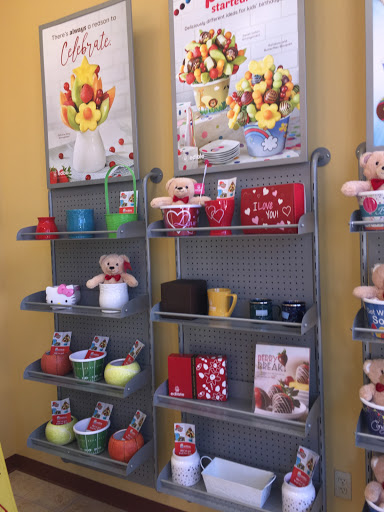 Gift Shop «Edible Arrangements», reviews and photos, 100 Main St, Middletown, CT 06457, USA