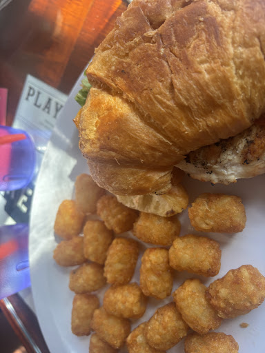 Broadway Café