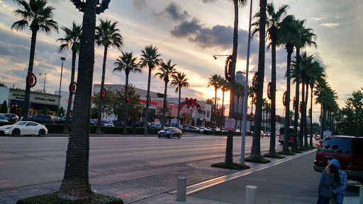 Computer Store «Apple Highland Village», reviews and photos, 4012 Westheimer Rd, Houston, TX 77027, USA