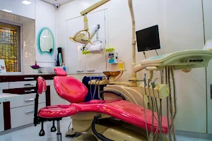 SMILE GALLERY DENTAL CLINIC AND IMPLANT CENTRE -DR HETAL CHHEDA image