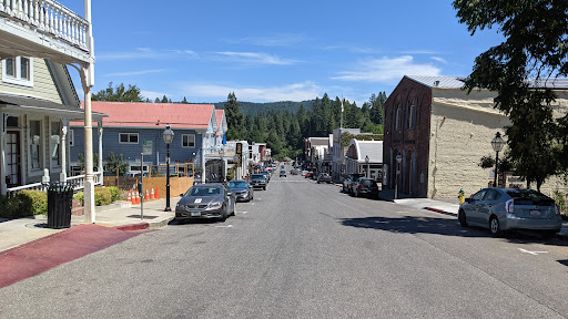 Grocery Store «Bonanza Market», reviews and photos, 321 Broad St, Nevada City, CA 95959, USA