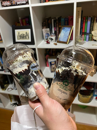 Ice Cream Shop «Haagen-DazsÂ® Ice Cream Shop», reviews and photos, 286 Miracle Mile, Coral Gables, FL 33134, USA