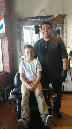 Barber Shop «Applewood Village Barbershop», reviews and photos, 2070 Youngfield St, Lakewood, CO 80215, USA
