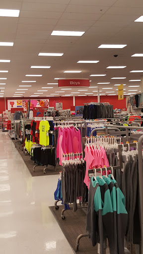 Department Store «Target», reviews and photos, 800 Broadview Village Sq, Broadview, IL 60155, USA