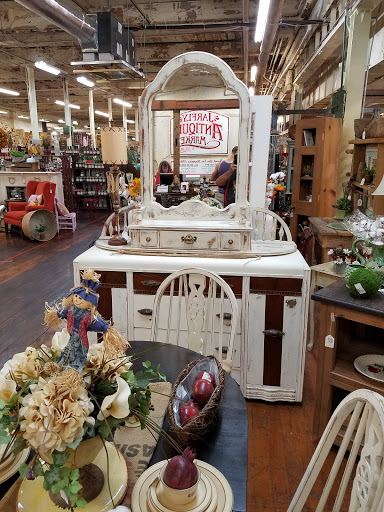 Antique Furniture Store «Jarfly Antique Market», reviews and photos, 47 Railroad Ave, Jefferson, GA 30549, USA