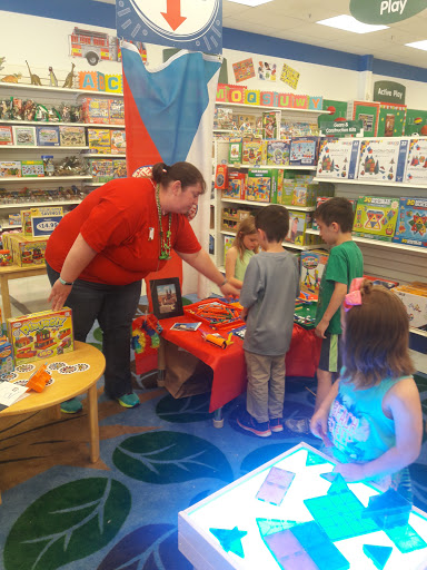 Educational Supply Store «Lakeshore Learning Store», reviews and photos, 1400 Oaklawn Ave, Cranston, RI 02920, USA