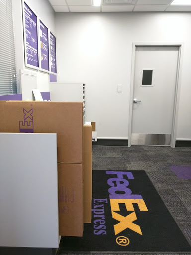 Shipping and Mailing Service «FedEx Ship Center», reviews and photos, 2850 International St, Columbus, OH 43228, USA