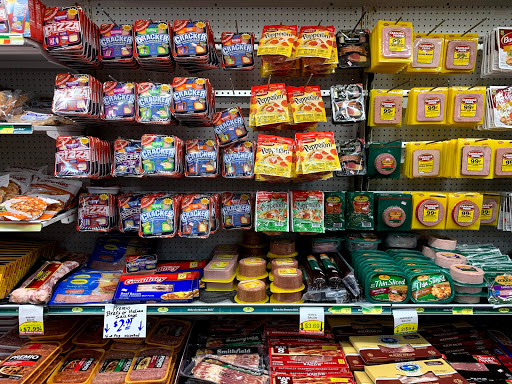 Grocery Store «Broadway Food Center», reviews and photos, 1503 Broadway St, Toledo, OH 43609, USA