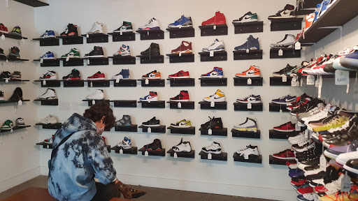 Trusted Kicks Find shoe store in Houston Near Location