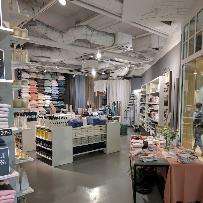 HIMLA Concept Store, Täby Centrum