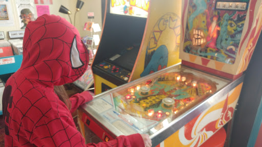 Record Store «Atomic Pop Shop», reviews and photos, 2963 Government St, Baton Rouge, LA 70806, USA