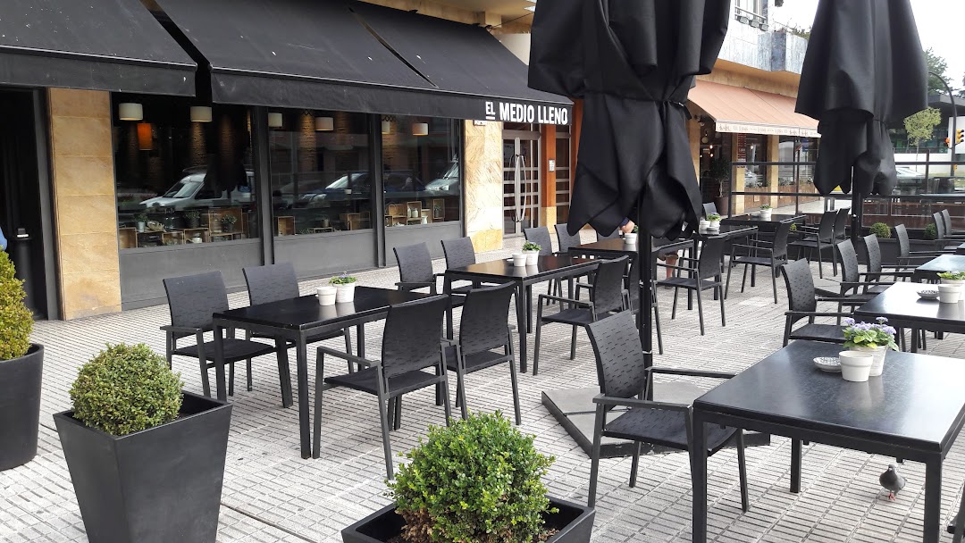 llll Bar El Medio Lleno en la ciudad Gijón - Asesores 2021