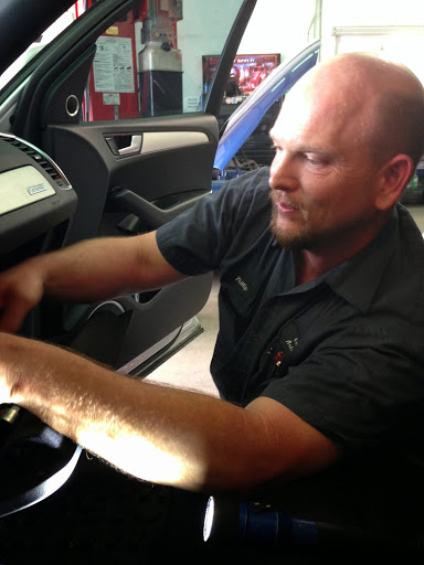 Air Conditioning Repair Service «Alamo Auto A/C Repair», reviews and photos, 15327 San Pedro Ave #101, San Antonio, TX 78232, USA