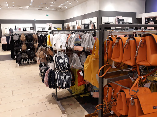 Stores to buy amazona women's clothing Warsaw