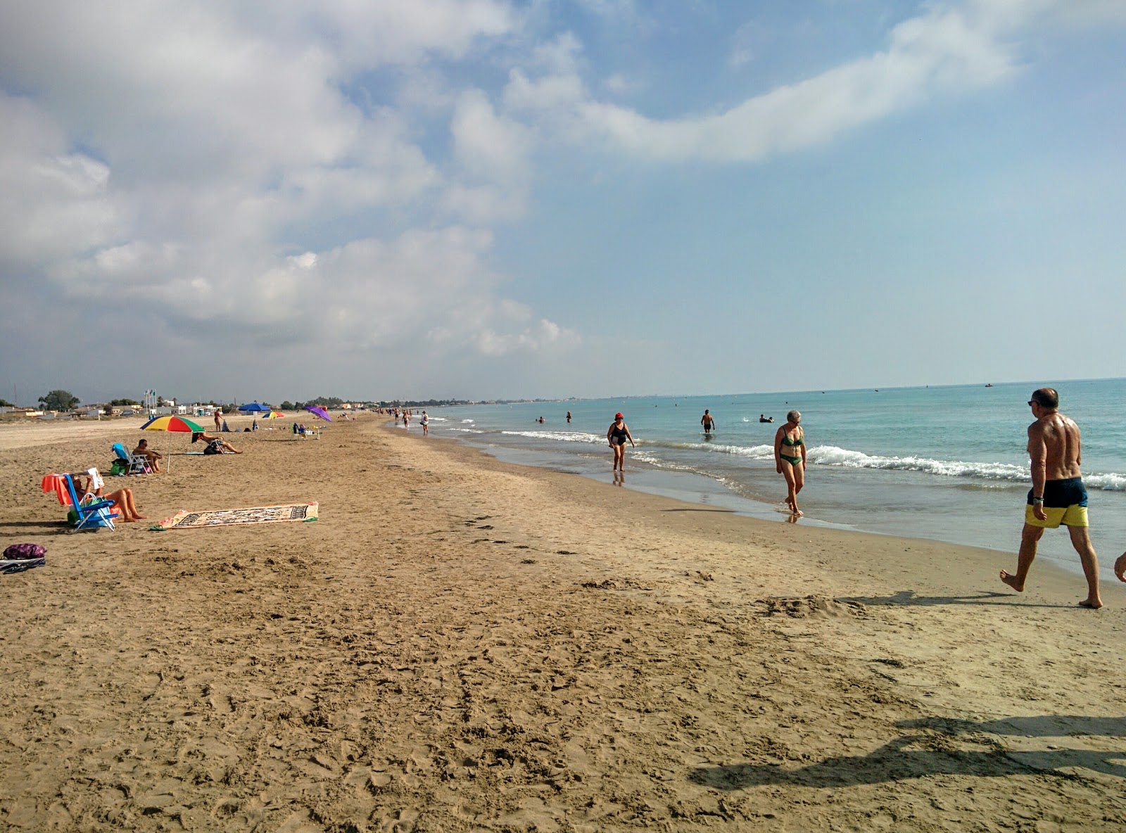 Foto av Canet Playa med lång rak strand