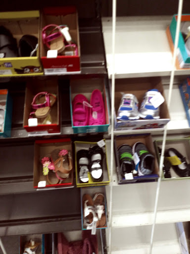 Shoe Store «Payless ShoeSource», reviews and photos, 29821 Ford Rd, Garden City, MI 48135, USA