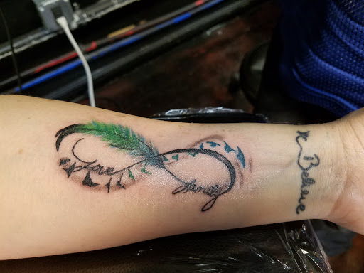 Tattoo Shop «Studio 77 Tattoos», reviews and photos, 5104 38th St, Indianapolis, IN 46254, USA