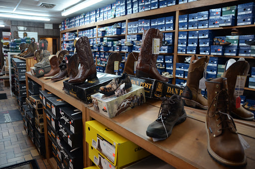 Shoe Store «Hayes Shoes», reviews and photos, 280 Three Springs Rd, Bowling Green, KY 42104, USA