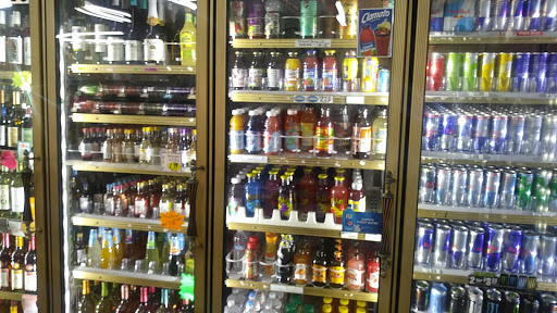 Liquor Store «Black & White Liquor», reviews and photos, 4051 San Pablo Ave, Emeryville, CA 94608, USA