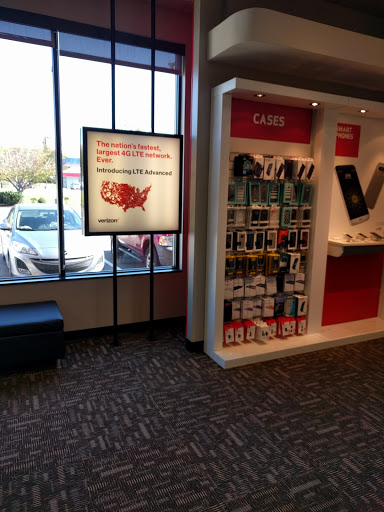 Cell Phone Store «Verizon», reviews and photos, 2209 N Jackson St, Tullahoma, TN 37388, USA