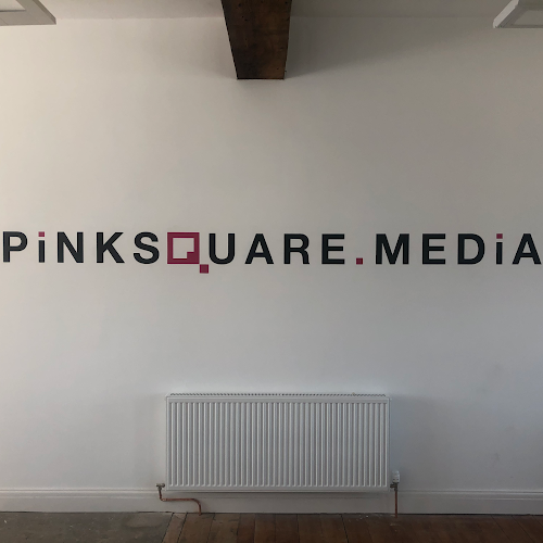 Comments and reviews of PinkSquare Media