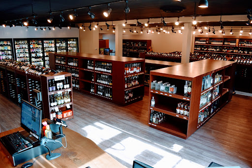 Wine Store «West Side Wines & Spirits», reviews and photos, 10 Raymond Rd, West Hartford, CT 06107, USA