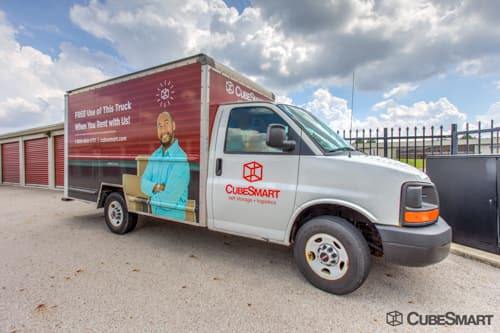 Self-Storage Facility «CubeSmart Self Storage», reviews and photos, 707 Enterprise Dr, Lewis Center, OH 43035, USA