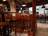 Atmosphère du Restaurant français Restaurant Le Comptoir Du Malt Calais à Coquelles - n°3