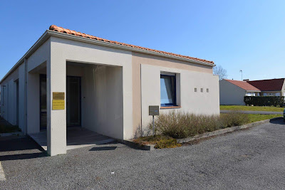 Docteur Yassin BELAZRAGUE - Chirurgien Dentiste à Saint-Philbert-de-Grand-Lieu