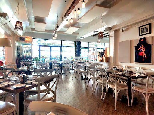 Italian Restaurant «Molto Trattoria», reviews and photos, 368 5th Ave S, Naples, FL 34102, USA