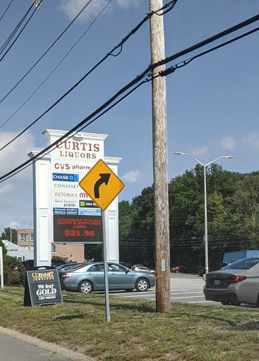 Liquor Store «Curtis Liquors - Cohasset», reviews and photos, 790 Chief Justice Cushing Hwy, Cohasset, MA 02025, USA