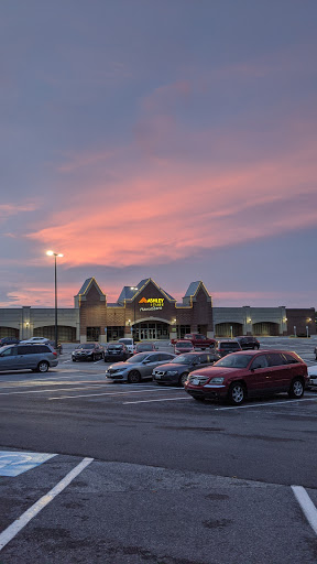 Shopping Mall «Frederick Shopping Center», reviews and photos, 1305 W 7th St, Frederick, MD 21702, USA