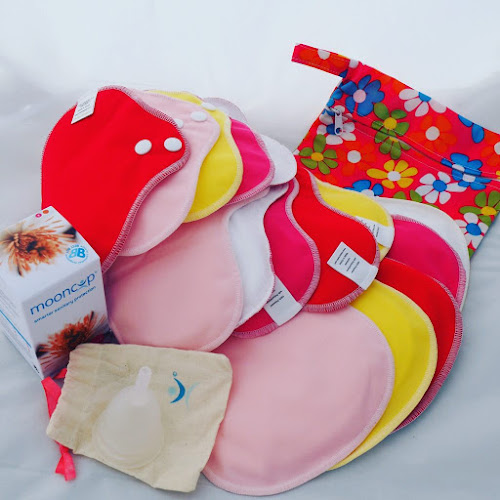 Reviews of Nappyneedz - modern cloth nappies in Dunedin - Baby store