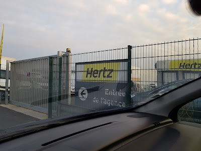 Hertz Location De Voitures - Hertz Location De Voitures - Pierrelaye Refrigerated Vans HLE à Pierrelaye