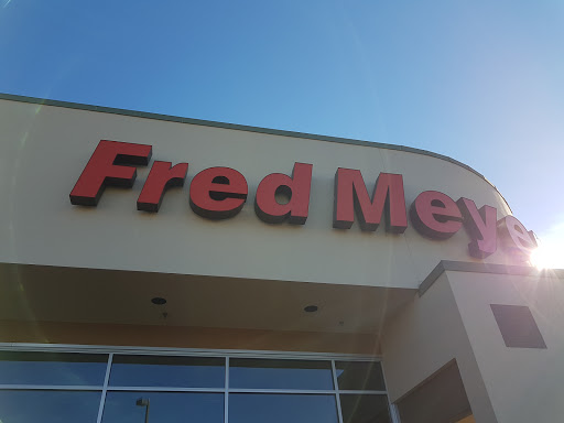 Grocery Store «Fred Meyer», reviews and photos, 14300 1st Avenue South, Burien, WA 98168, USA