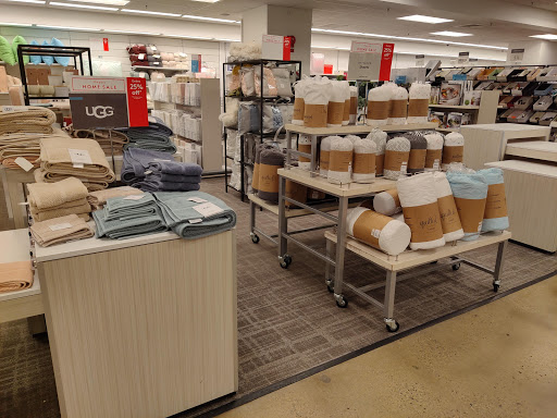 Department Store «Nordstrom Rack Downtown DC», reviews and photos, 1800 L St NW, Washington, DC 20036, USA