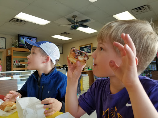 Mary Lee Donuts, 17188 Airline Hwy # B, Prairieville, LA 70769, USA, 