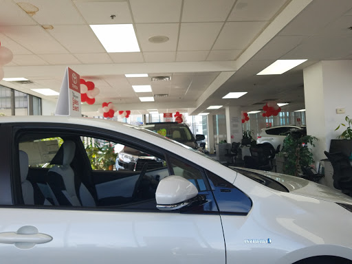 Toyota Dealer «New Rochelle Toyota», reviews and photos, 47 Cedar St, New Rochelle, NY 10801, USA