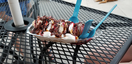 Ice Cream Shop «Glace Artisan Ice Cream», reviews and photos, 4960 Main St, Kansas City, MO 64112, USA