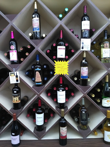 Liquor Store «House of Liquors», reviews and photos, 4330 Callaghan Rd, San Antonio, TX 78228, USA