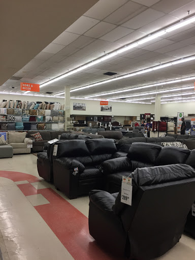 Discount Store «Big Lots», reviews and photos, 150 E Oak St, Conway, AR 72032, USA
