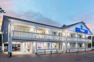 Travelodge by Wyndham Cape Cod Area image