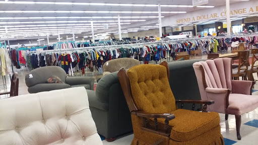 Thrift Store «Rockford Rescue Mission Thrift Store», reviews and photos, 2710 20th St, Rockford, IL 61109, USA