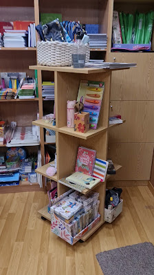 Papelería - Librería Mariví P.º del Prado, 8a, 45520 Villaluenga de la Sagra, Toledo, España