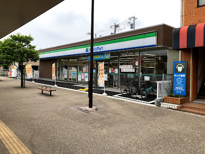 ファミリーマート 北上尾駅西口店