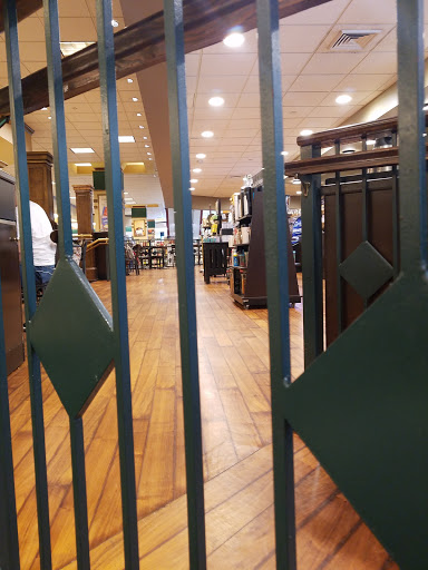 Book Store «Barnes & Noble», reviews and photos, 765 NJ-17, Paramus, NJ 07652, USA