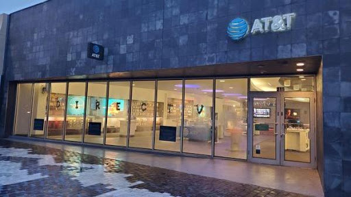AT&T, 215 Miracle Mile, Coral Gables, FL 33134, USA, 