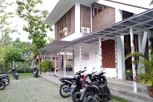 Titian Foundation Community Centre, Bayat image