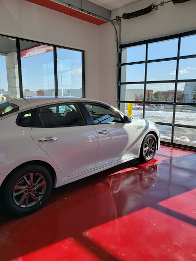Car Dealer «Summit Place Kia», reviews and photos, 2200 Elizabeth Lake Rd, Waterford Twp, MI 48328, USA