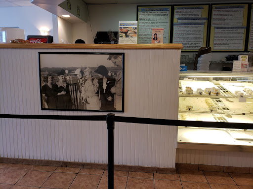 Shopping Mall «Lincoln Court Shopping Center», reviews and photos, 215 Lancaster Ave, Frazer, PA 19355, USA